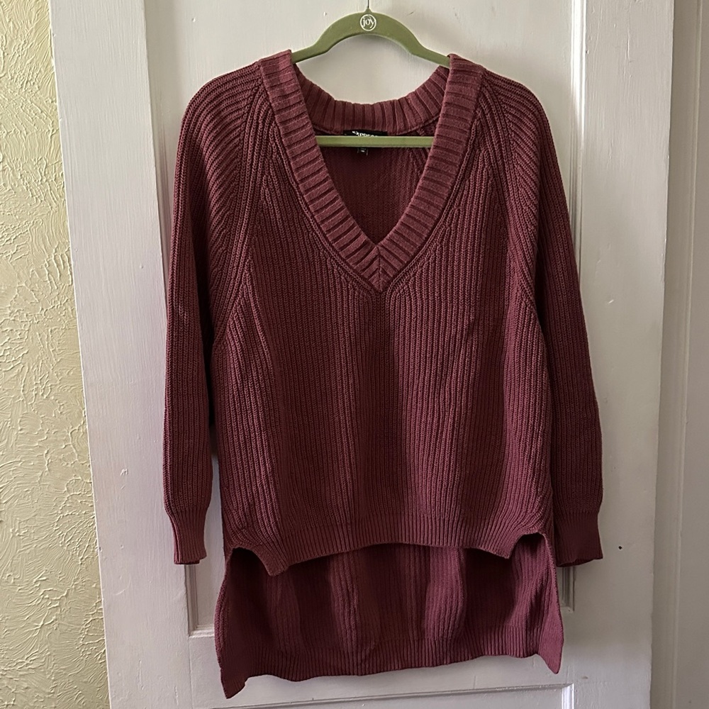 Express High-Low Long Sleeve V-Neck Sweater Top